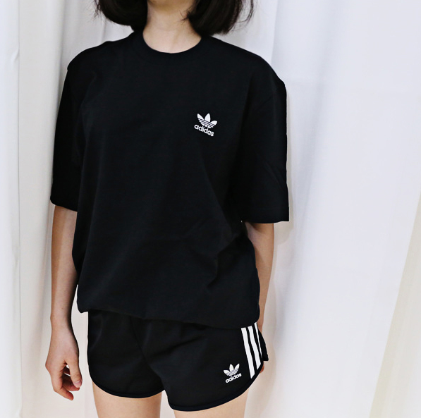 아디다스 오리지널 반팔티 화이트 블랙