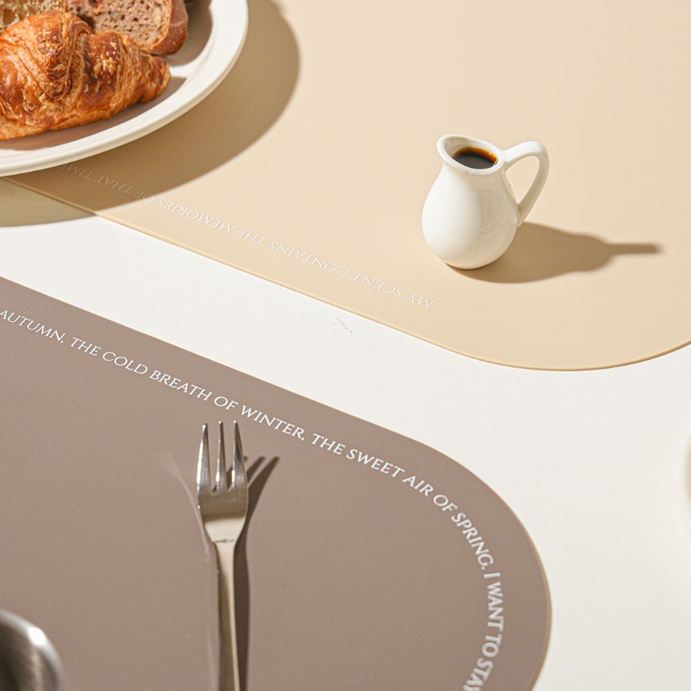 하루의공간 레터링 실리콘 방수 식탁 매트 테이블 식탁보 패드