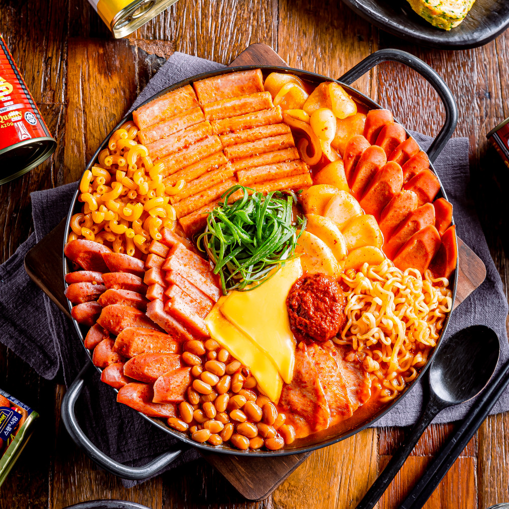 [빨간음식연구소] 햄폭격 부대찌개 밀키트 530g (2,3인분)