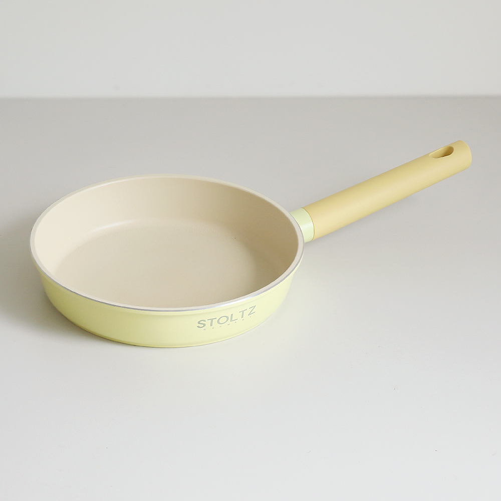 STOLTZ 슈톨츠 머랭 쿡웨어 IH 프라이팬 24cm 국내생산 통주물 인덕션 후라이팬 - 메인 이미지