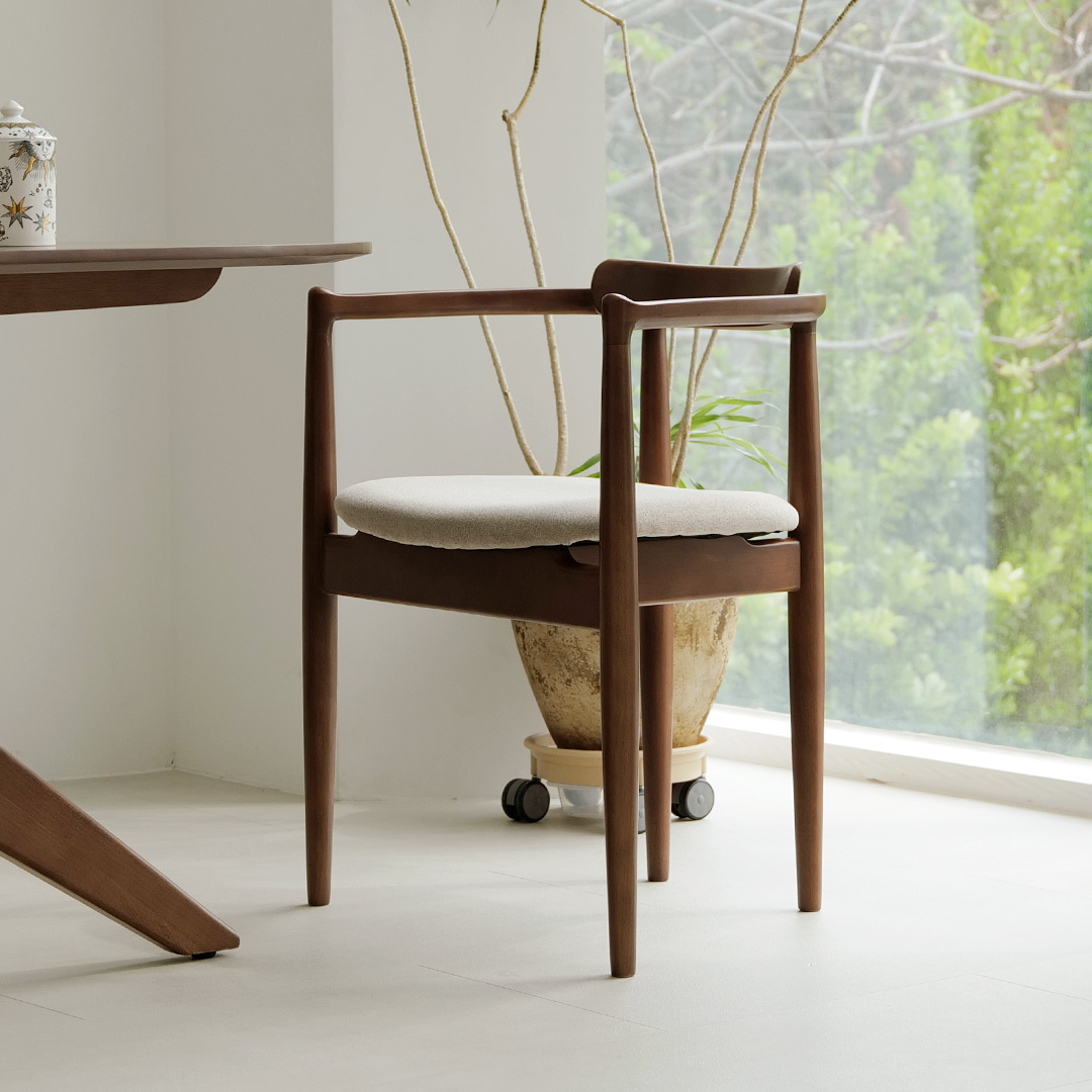 자야캠핑 포르보 1923 월넛 원목 인테리어 카페 식탁 쿠션 의자 암체어