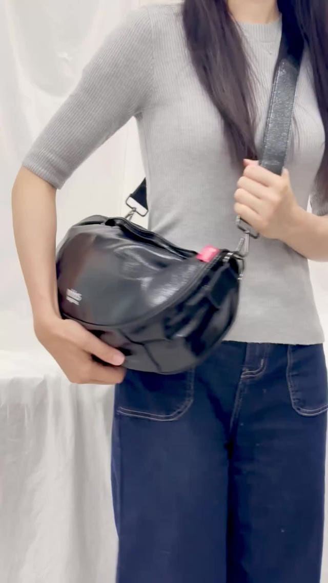 반달 여행용 크로스백 보부상 가벼운 도난방지 유럽여행가방 슬링백 크로와상 나일론 미니