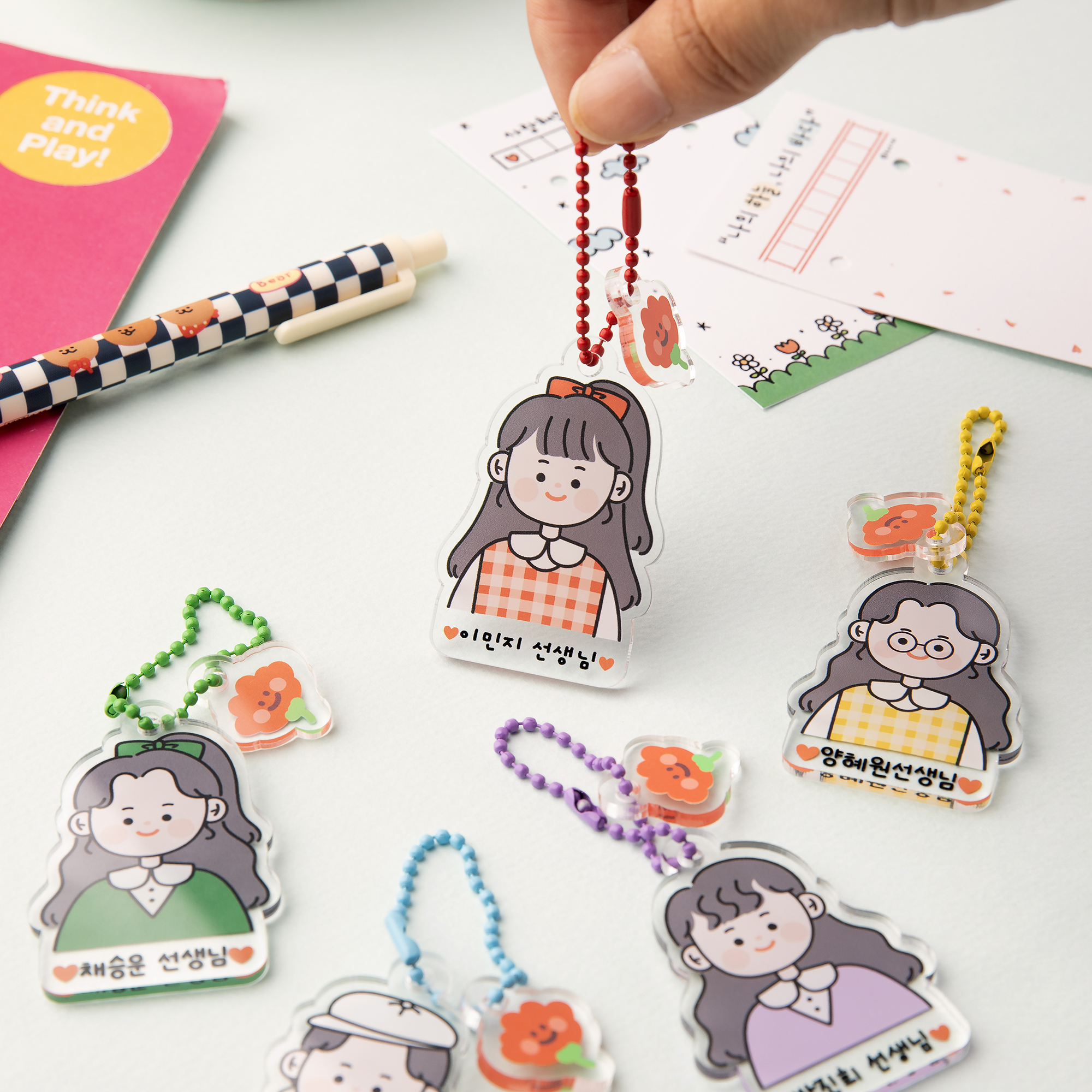 [커스텀] 어린이집 유치원 선생님 선물 아크릴 키링 (성함, 색상 커스텀)