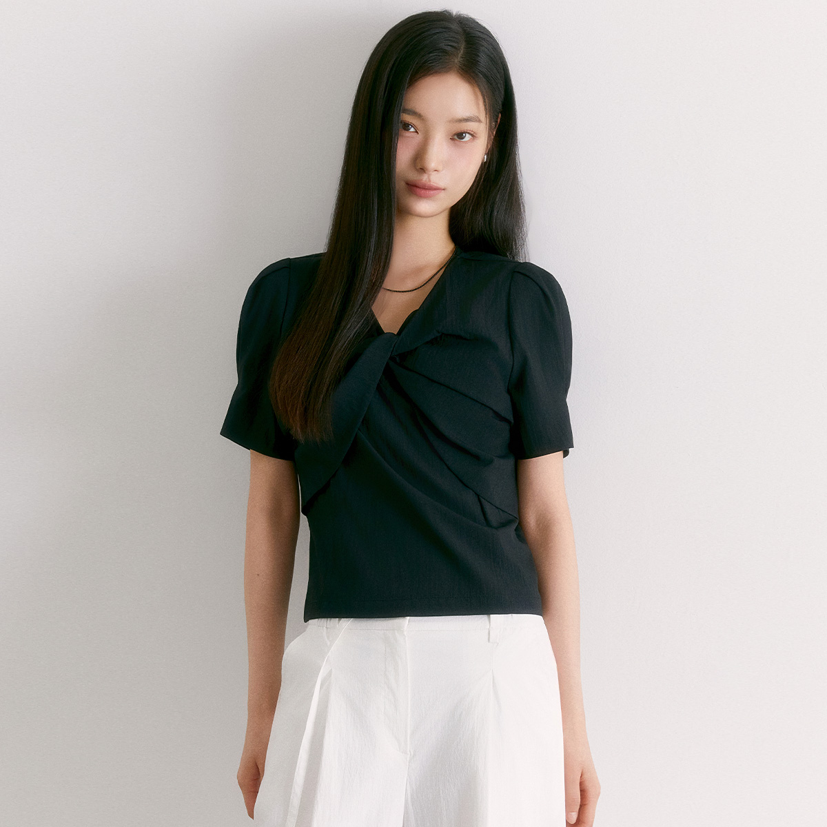 로엠 꼬임 블라우스 RMBLF38RT4