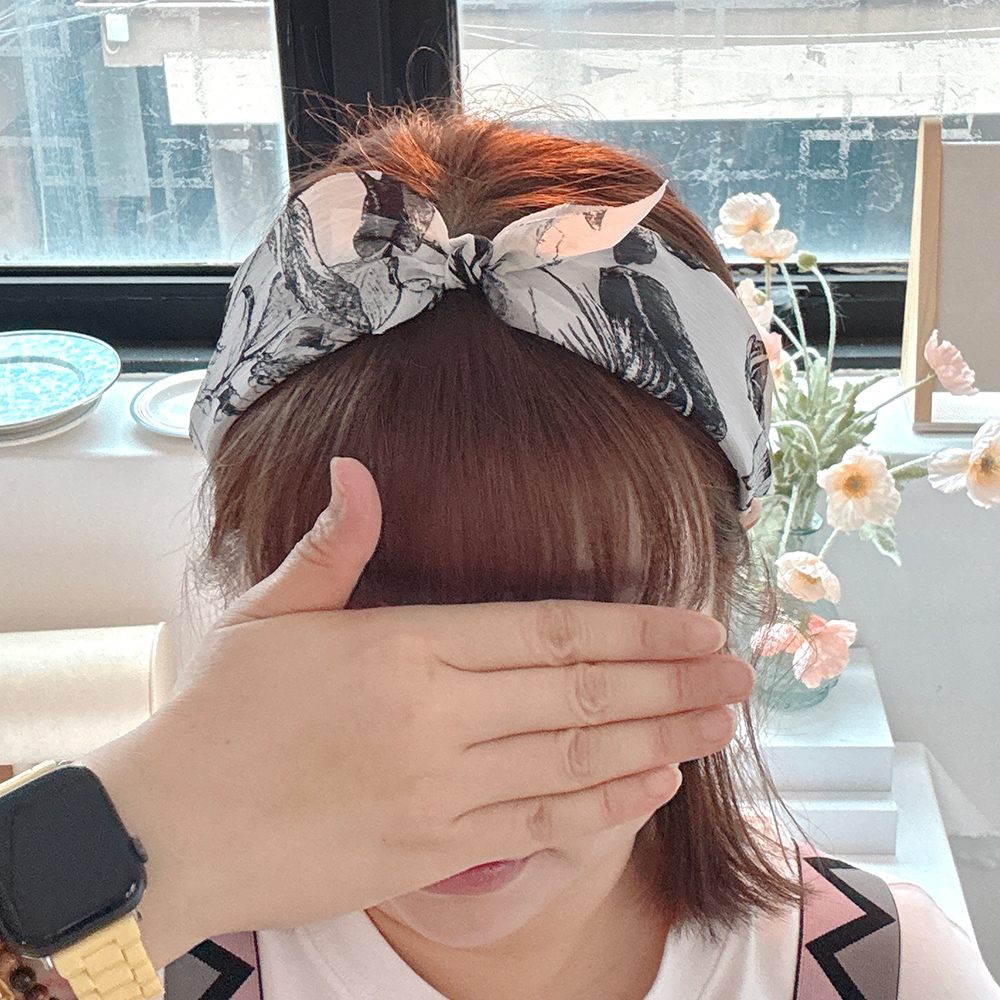 블랙&화이트쉬폰플라워 리본머리띠 헤어밴드 반다나머리띠 넓은헤어밴드 헤어스카프 - 상품 이미지