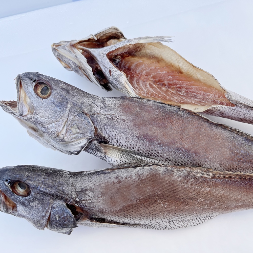 국내산 반건조 민어 자연산 말린 생선 조기 제수용 제사 구이 요리 뾰족 280g, 3개