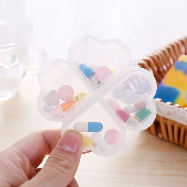 땡큐베리메르시 네잎클로버  휴대용 약통 알약케이스 4칸 소분통 소품 보관함 악세사리 케이스 - 상세 이미지 5