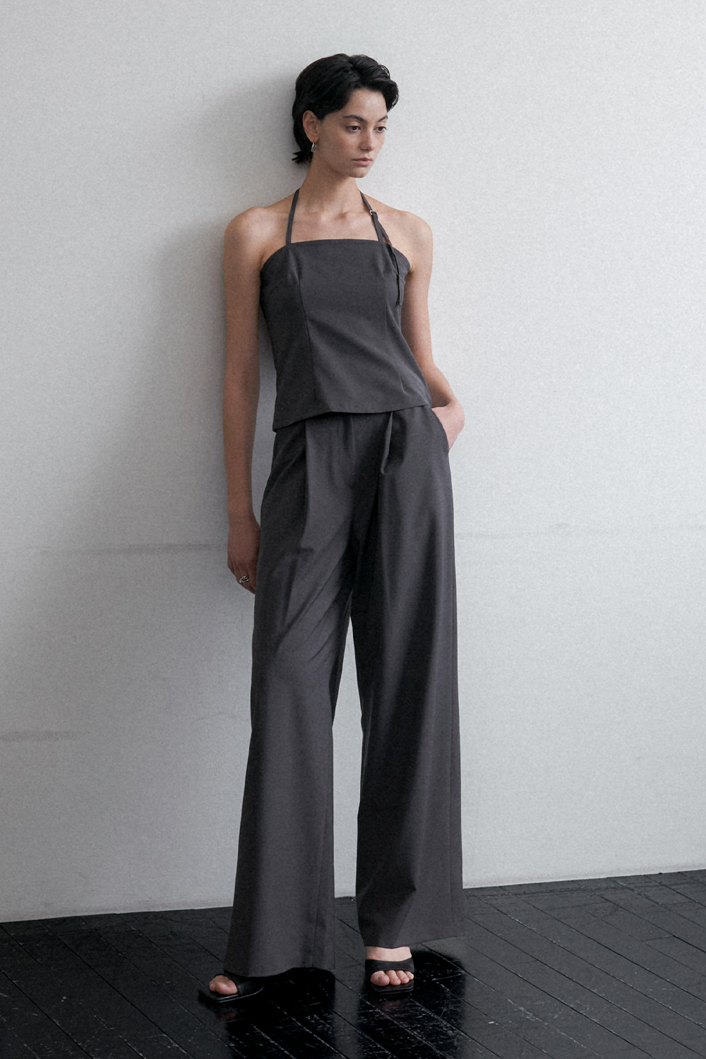 Summer Wool Halter Neck Strap Blouse Khaki Grey - 상세 이미지 3
