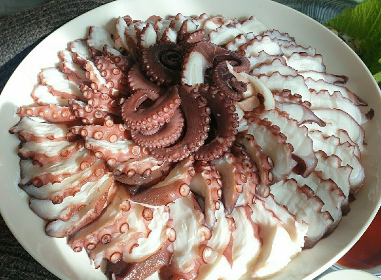 나나수산 죽변항 자연산 참문어 피문어 문어숙회 (1kg 내외) 이미지 7
