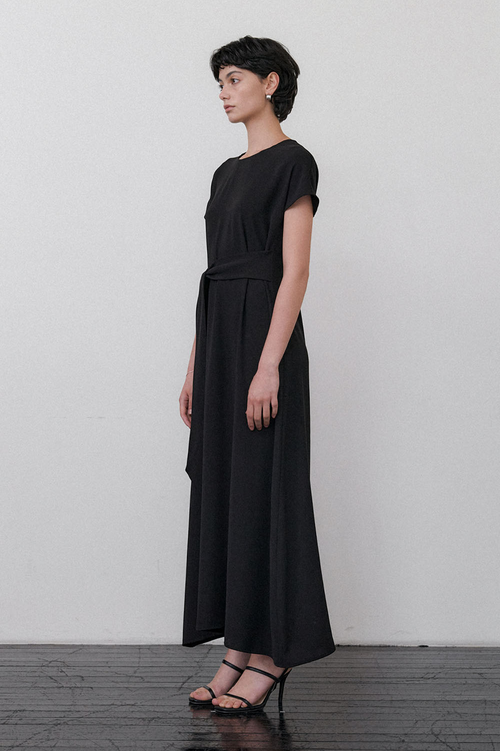 Half Sleeve Strap Long Dress Black - 상세 이미지 2