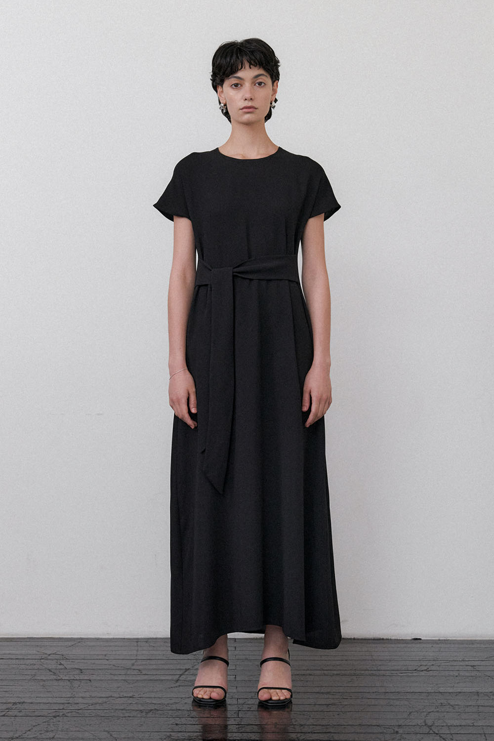 Half Sleeve Strap Long Dress Black - 메인 이미지