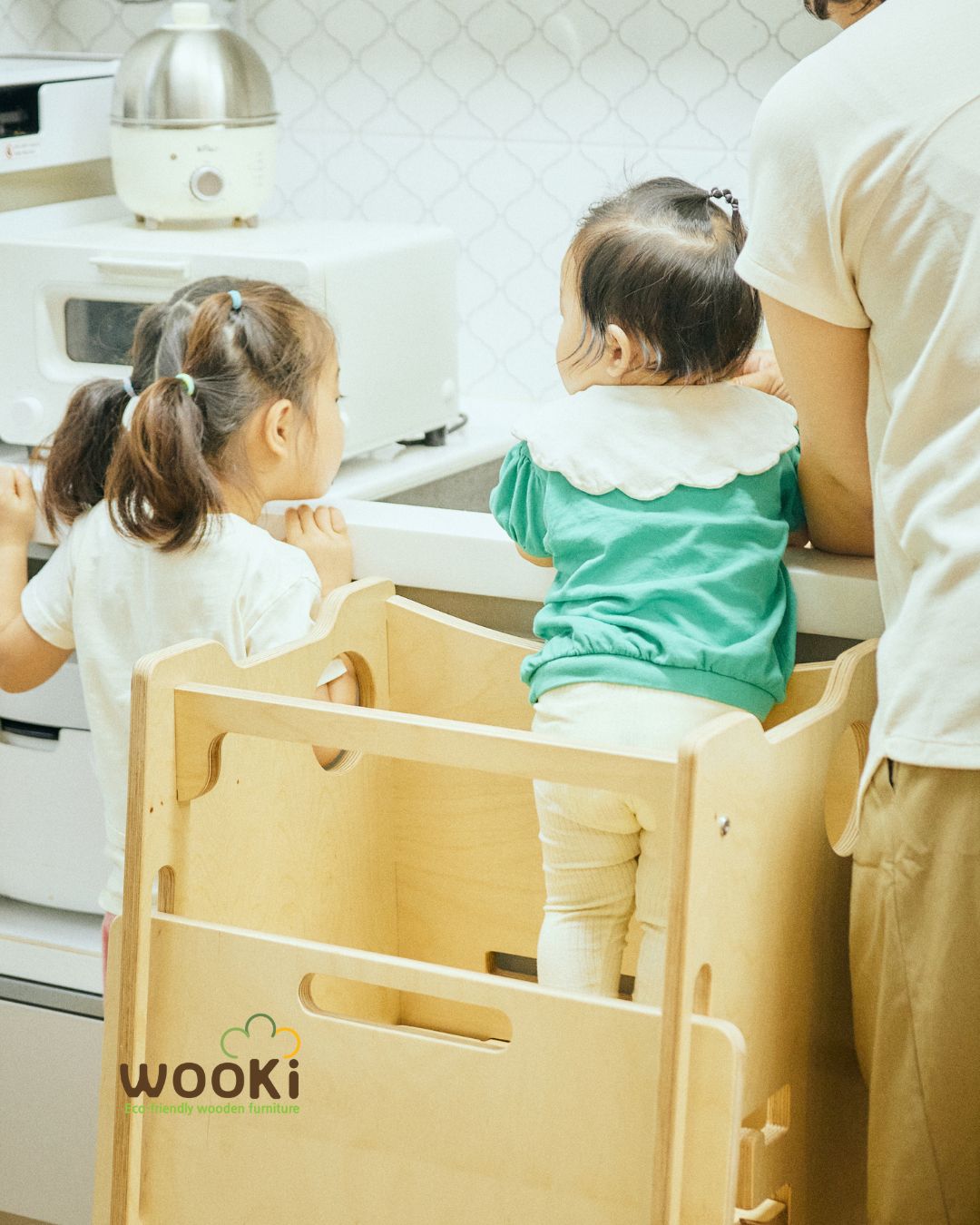우키 키친헬퍼 러닝타워 유아 E0등급 자작나무 몬테소리 주방놀이 안전발판 자가조립 국내제작