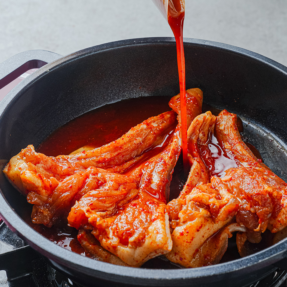 국내산 돼지꼬리 양념구이 500g 껍데기 한돈 특수부위 캠핑음식 - 상세 이미지 2