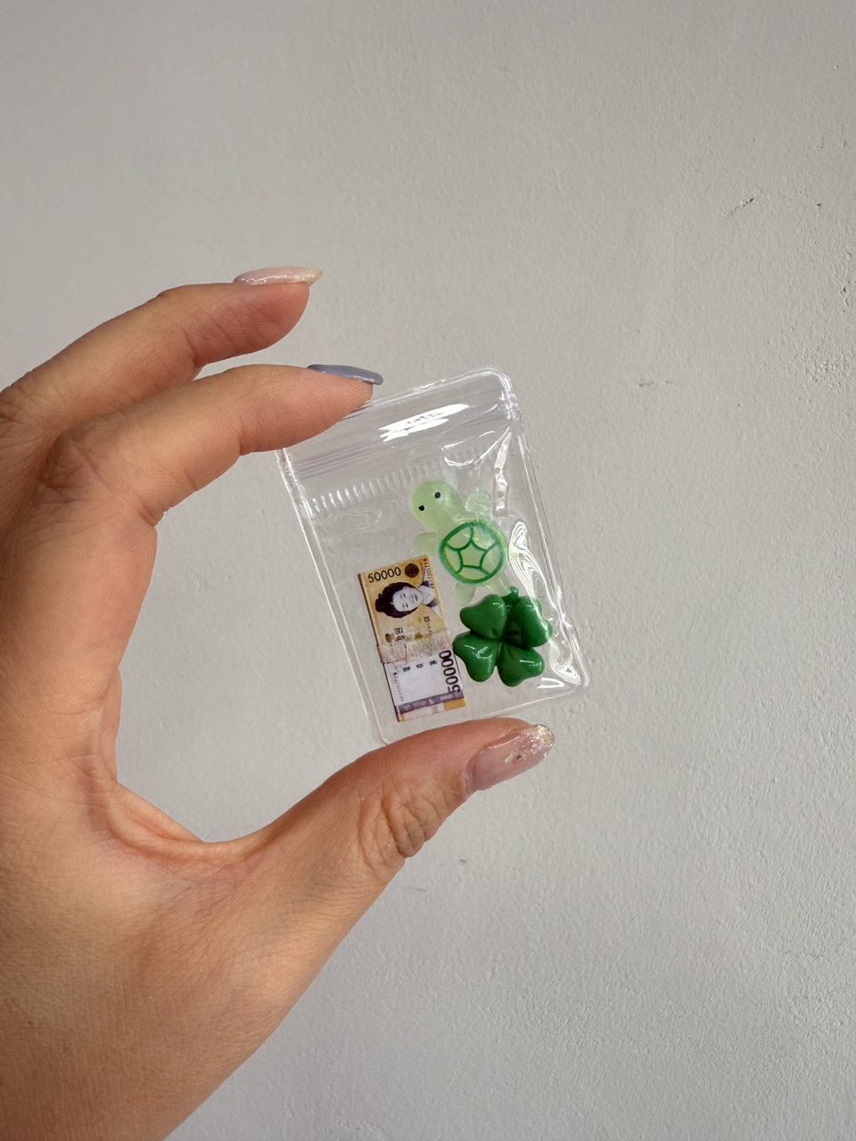 https://shop-phinf.pstatic.net/20250701_152/1751364019086h3isb_JPEG/5454002083751537_472548748.jpg