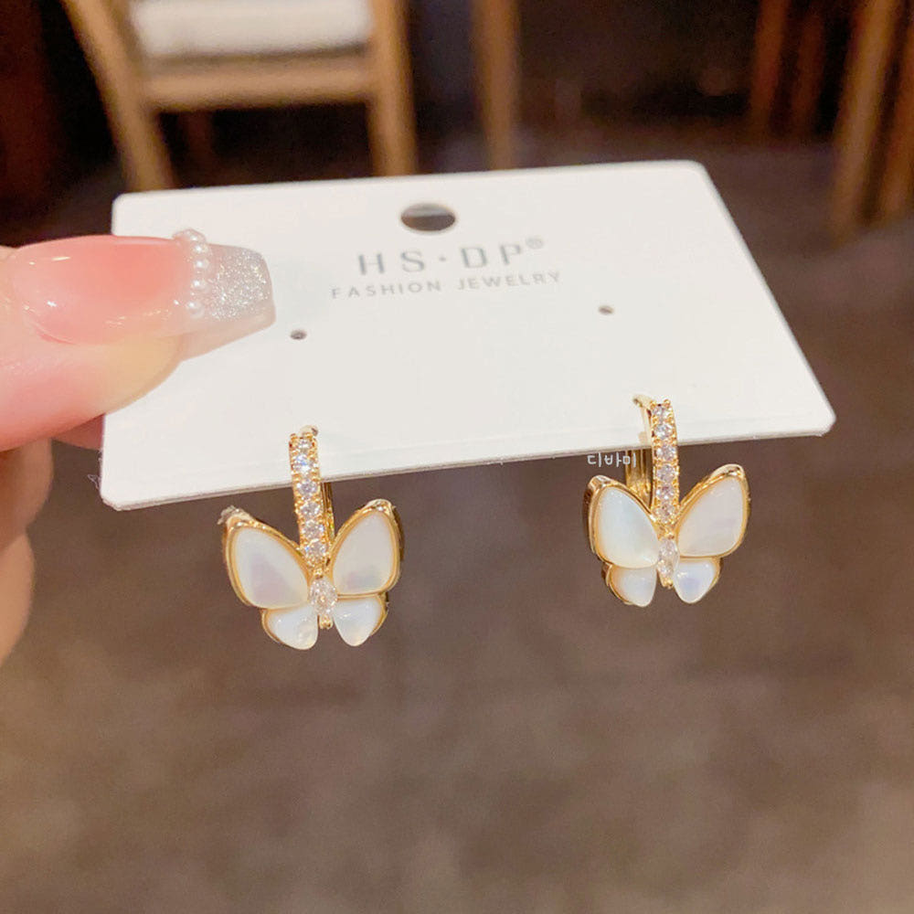 14K 화이트 나비 여자 원터치 귀걸이 골드 큐빅 고급 이어링 - 상세 이미지 4