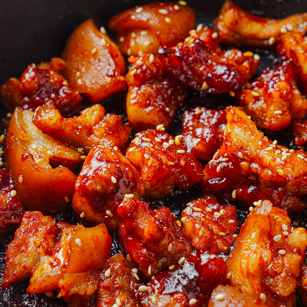 국내산 돼지꼬리 양념구이 500g 껍데기 한돈 특수부위 캠핑음식