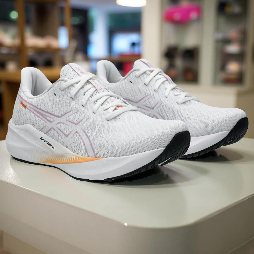 아식스 버사 블라스트 4 러닝화 운동화 여성 화이트 1012B775