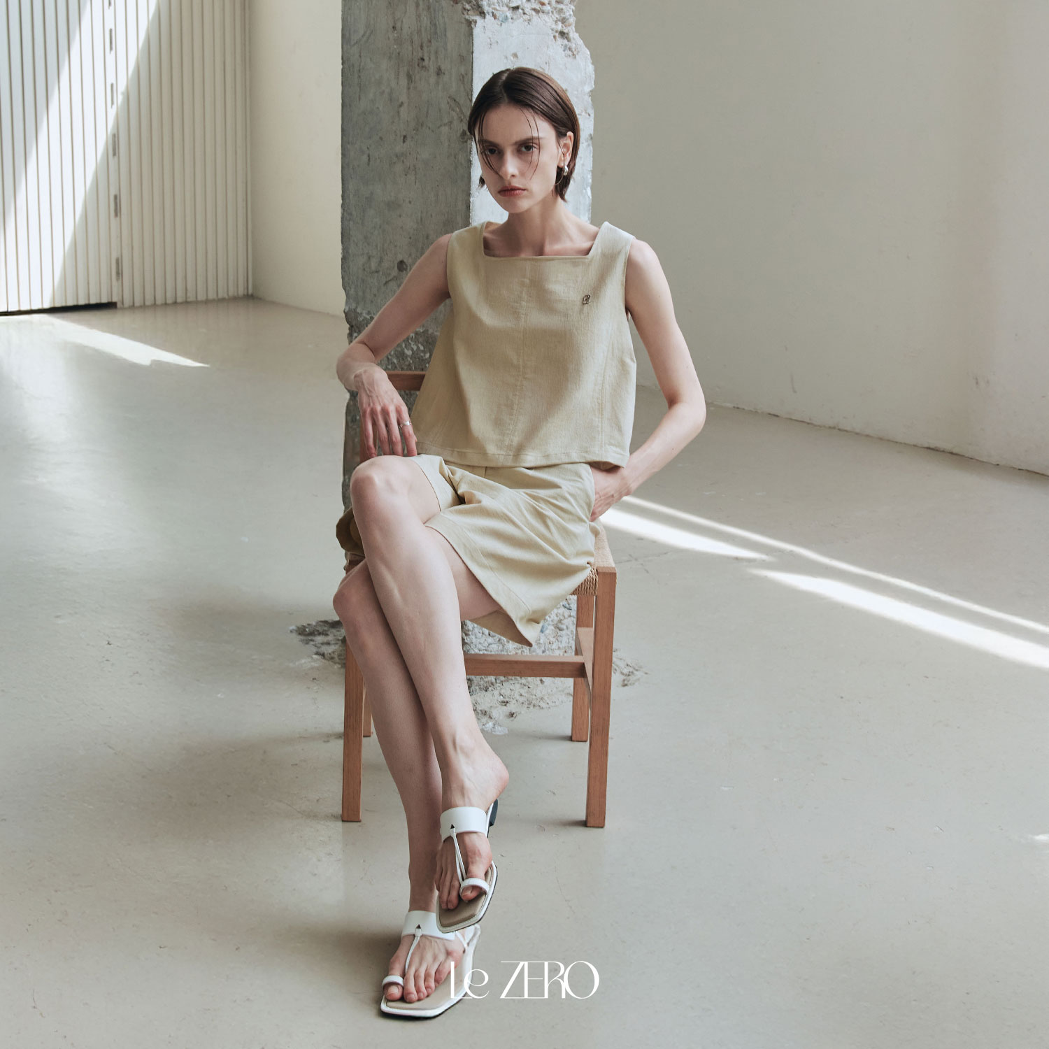 [제로스트릿] 르제로 스티치 스퀘어 넥 슬리브리스 LeZERO STITCH SQUARE NECK SLEEVELESS / BEIGE - 상세 이미지 2