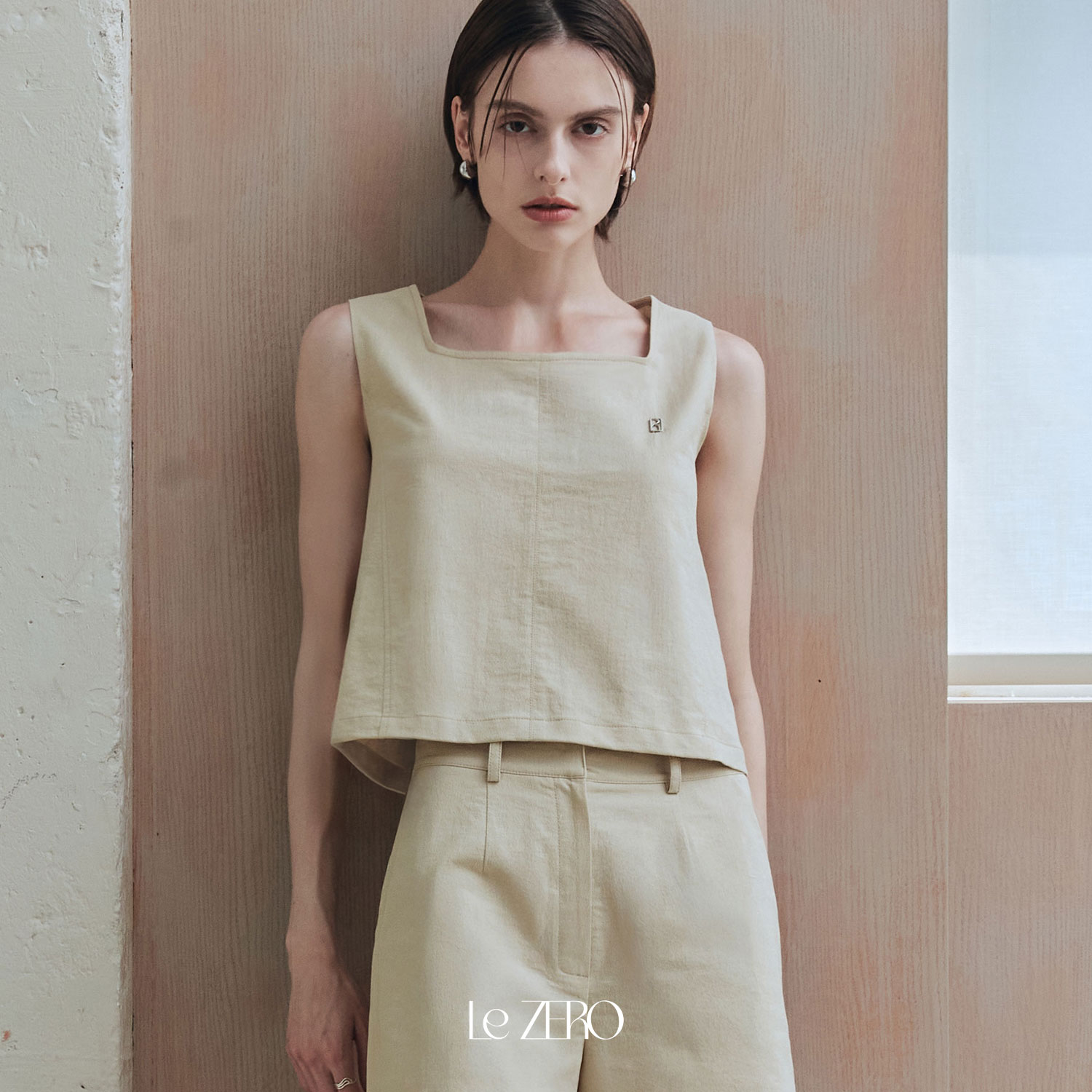 [제로스트릿] 르제로 스티치 스퀘어 넥 슬리브리스 LeZERO STITCH SQUARE NECK SLEEVELESS / BEIGE