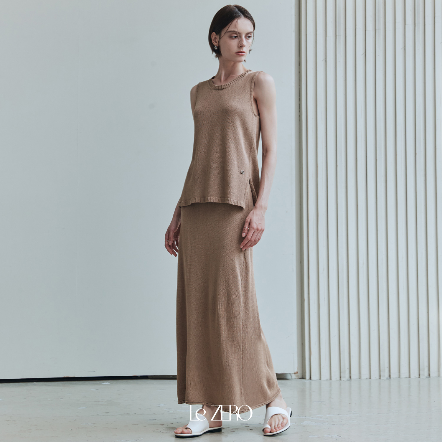 [제로스트릿] [세트] 르제로 네오 나시 니트 & 스커트 [SET-UP] LeZERO NEO SLEEVELESS KNIT & SKIRT / LIGHT BROWN - 상세 이미지 2