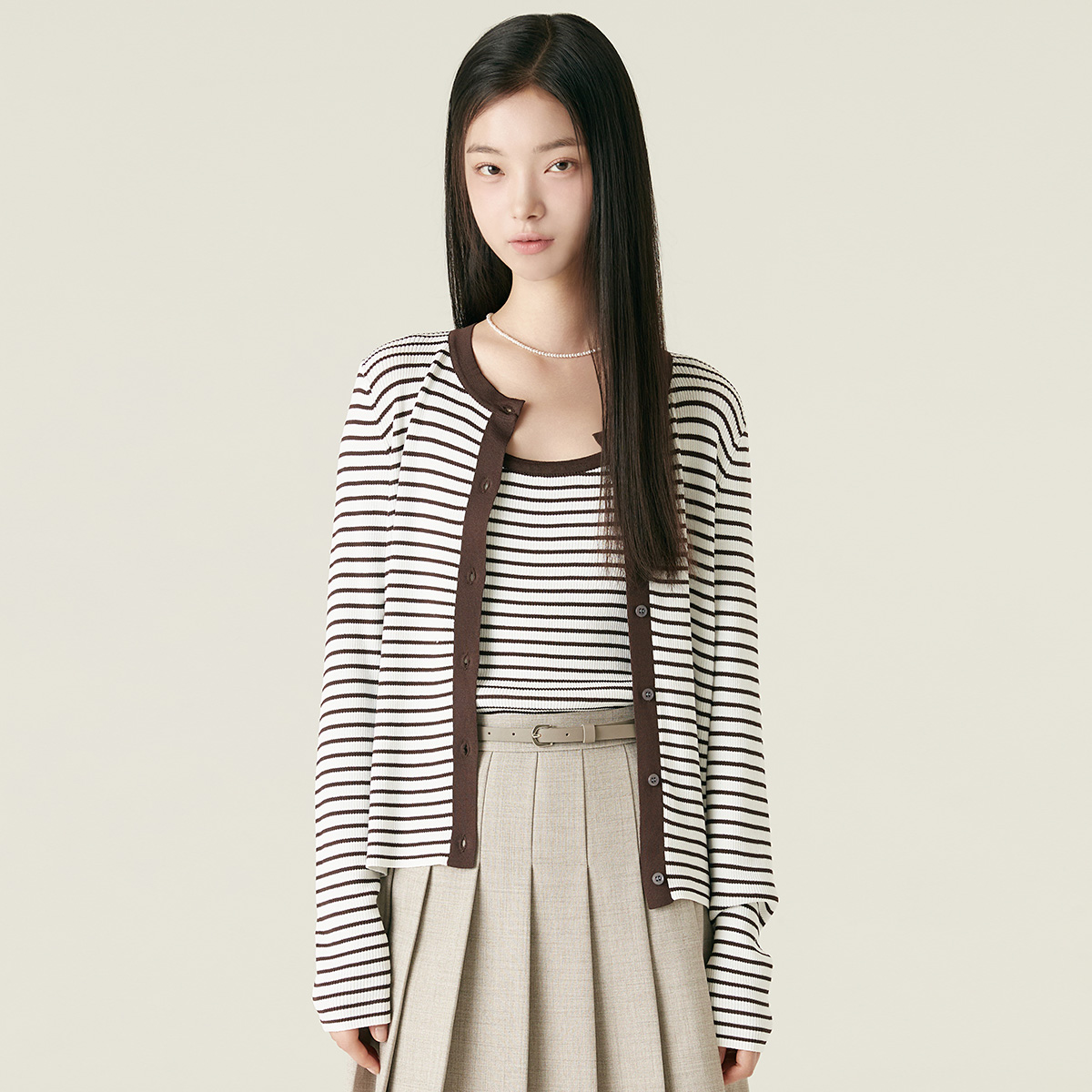 로엠 핀 스트라이프 가디건 세트 RMCKF37RT5