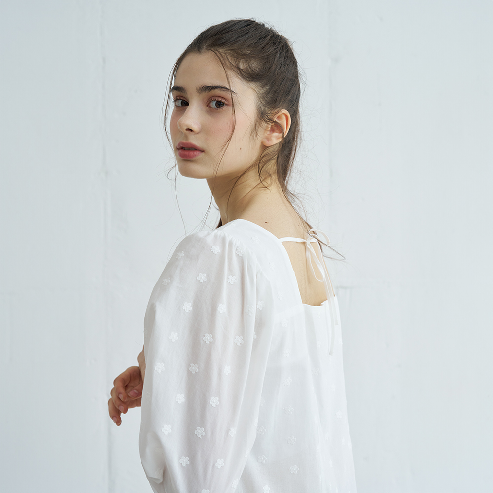 FLOWER EMBROIDERY RIBBON TIE DRESS (WHITE) - 상세 이미지 5