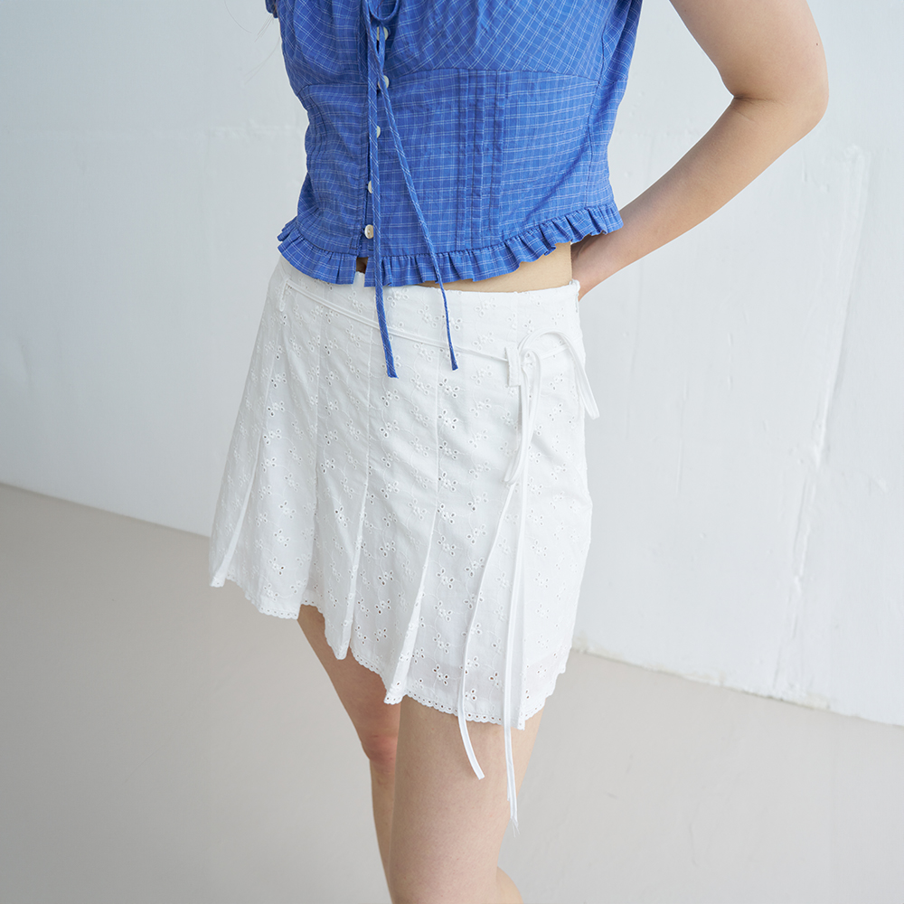 PUNCHING LACE PLEATS MINI SKIRT (WHITE) - 상세 이미지 2
