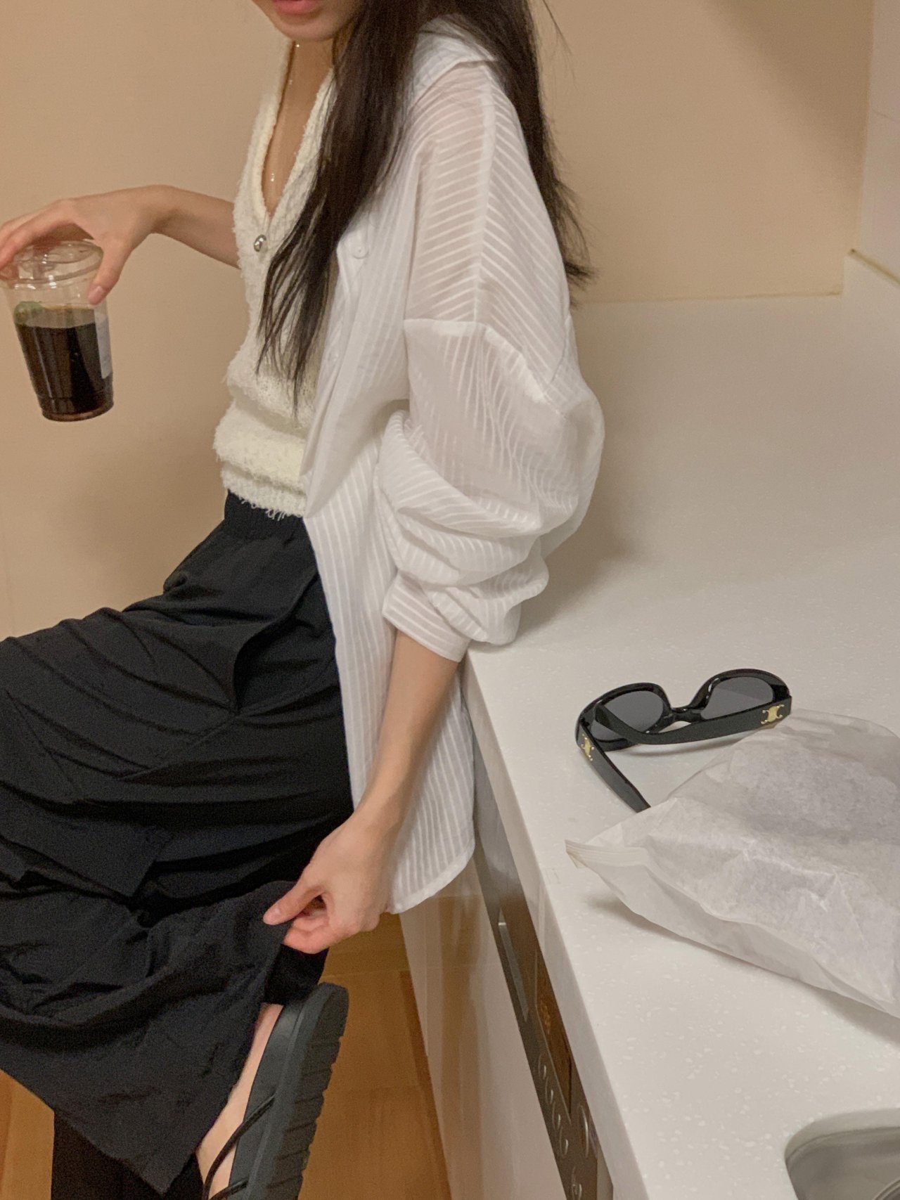 오버무드 루즈핏 시스루 얇은 스트라이프 살안타 에어컨 긴팔 남방 셔츠 3color - 메인 이미지