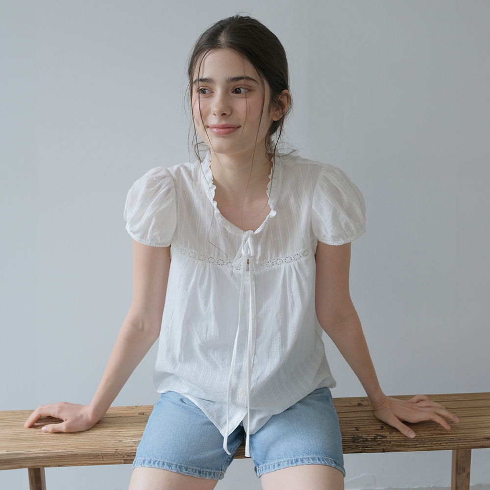 MINI RUFFLE LACE TRIM HALF SLEEVE BLOUSE (WH) - 상세 이미지 4