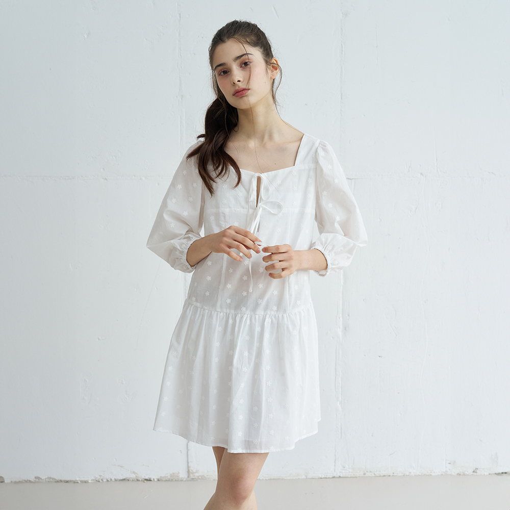 FLOWER EMBROIDERY RIBBON TIE DRESS (WHITE) - 상세 이미지 2