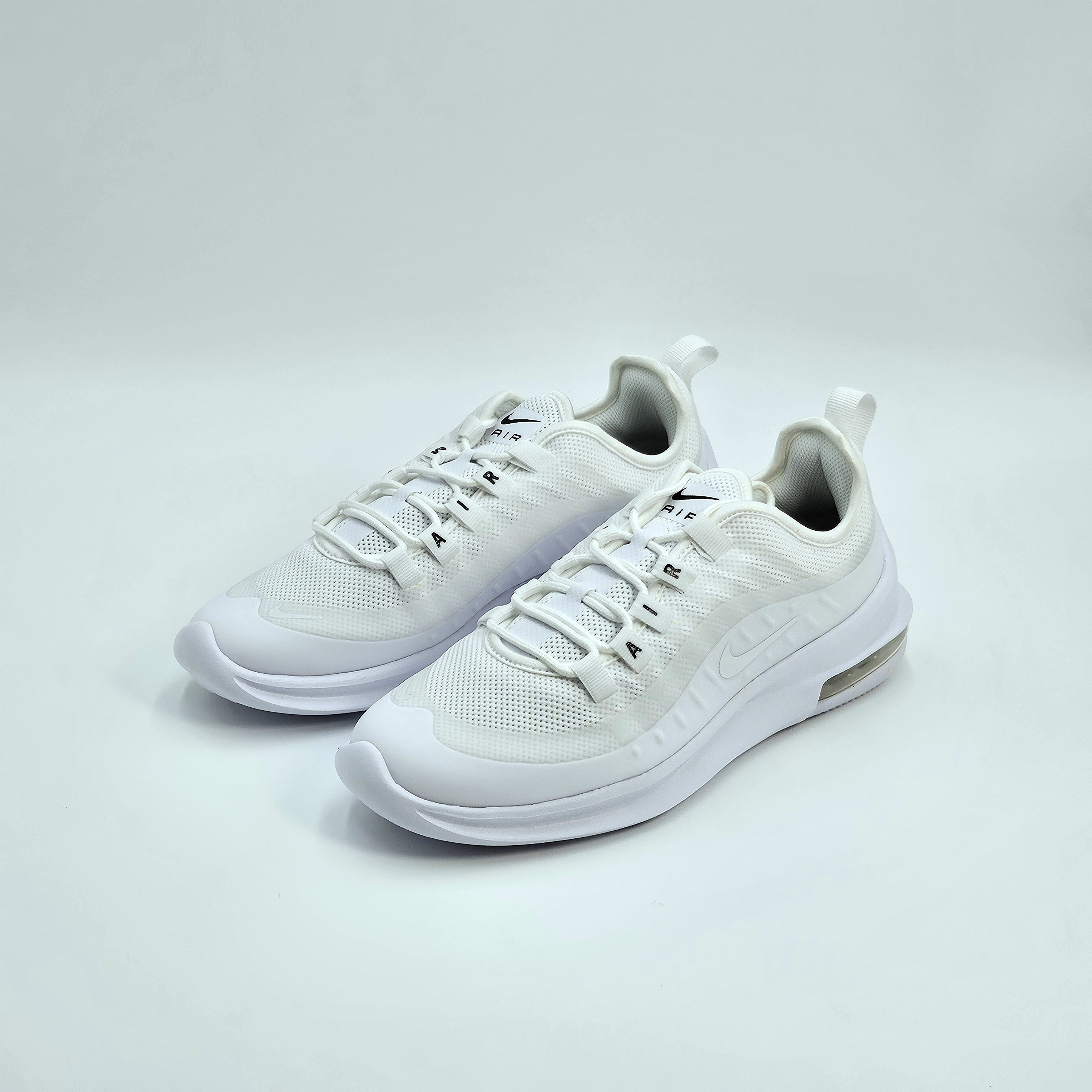 [국내매장판] 나이키 에어맥스 엑시스 발편한 신발 런닝화 헬스화 헬스장 커플 운동화 올화이트(여성), 245