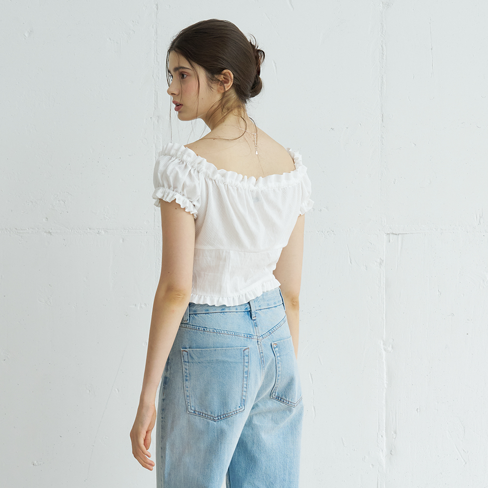 LILLIAN RUFFLE OFF SHOULDER PINTUCK BL (WH) - 상세 이미지 5
