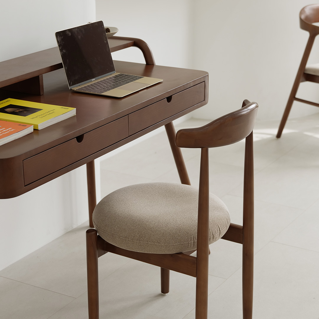 자야캠핑 포르보 1926 월넛 원목 인테리어 카페 식탁 쿠션 의자