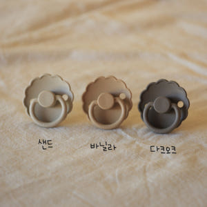 프리그 덴마크 쪽쪽이 침독예방 실리콘 데니쉬 공갈젖꼭지 노리개 스트랩 케... 육아맘 솔직 후기 | 실사용 리뷰 - 상품 이미지 3