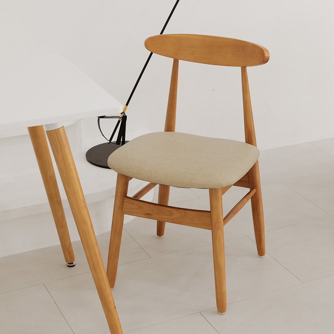 자야캠핑 오울루 1520 브라운 원목 인테리어 카페 식탁 쿠션 의자