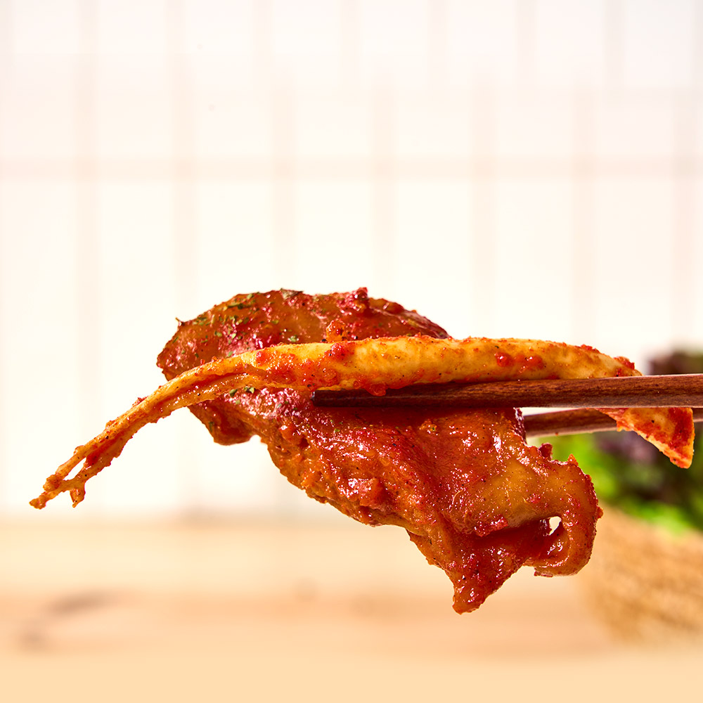 춘천 인삼 닭갈비 1kg (국산 닭다리살, 국산고춧가루인삼생강마늘양파) - 상품 이미지