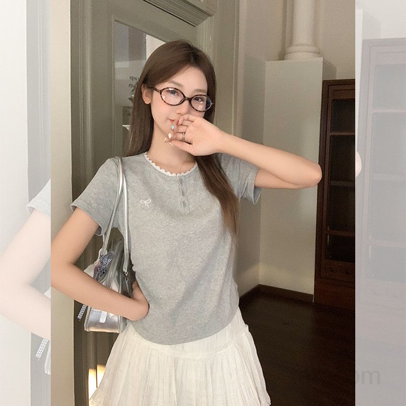 봄 여름 여성 슬림핏 라운드넥 레이스 앞버튼 리본자수 면스판 반팔 티셔츠 데일리룩 캐주얼 1803 - 상세 이미지 2