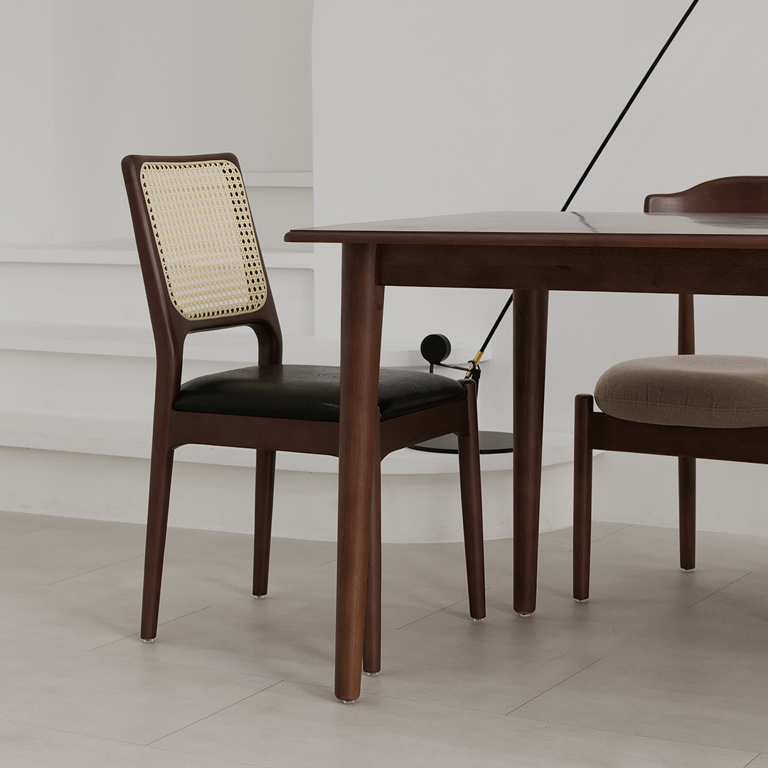 자야캠핑 포르보 1928 월넛 원목 인테리어 카페 식탁 쿠션 라탄 의자