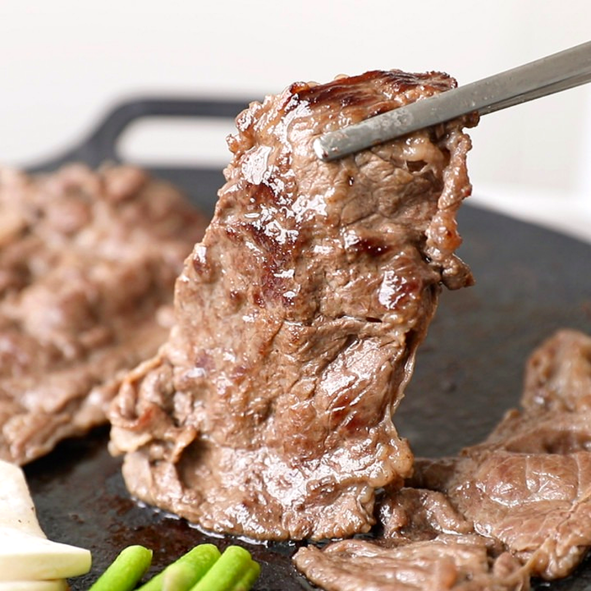 한우 1++ 대패등심 300g 구이용 샤브샤브용 냉동 소고기