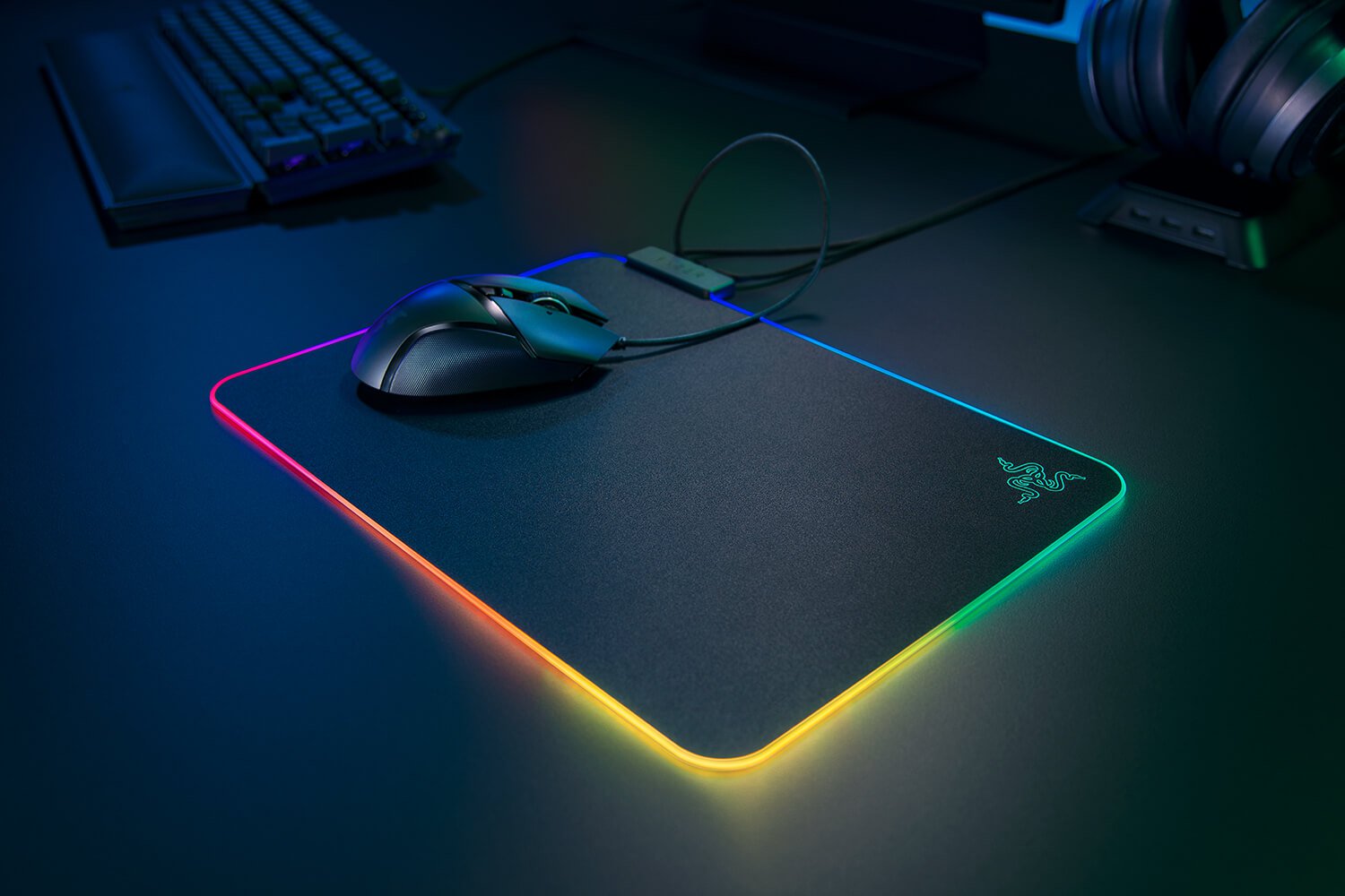 [국내정발] 레이저 파이어플라이 V2 RGB 마우스패드 - 상세 이미지 2