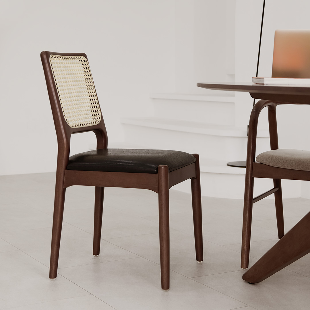 자야캠핑 포르보 1928 월넛 원목 인테리어 카페 식탁 쿠션 라탄 의자