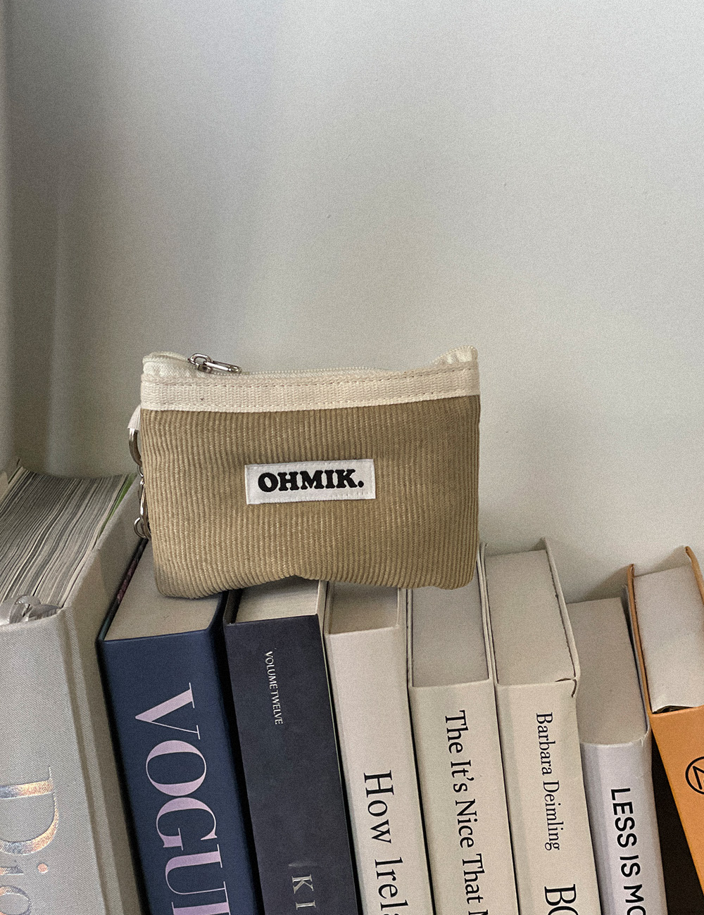 OHMIK. 오미크 패디드 파우치 키링 카드 동전 여행 지갑 코듀로이 토프 - 상세 이미지 2