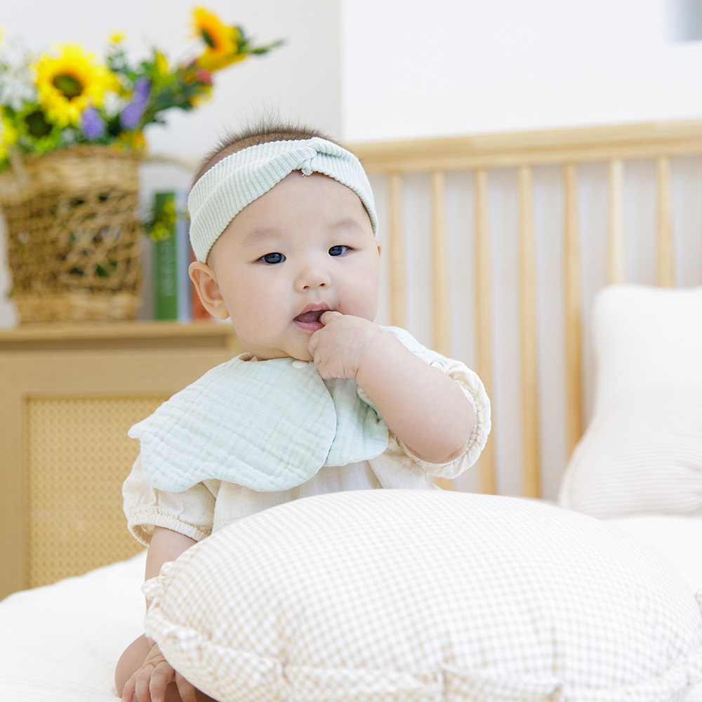 6중거즈 턱받이 양면 롤링 360도 신생아 아기 빕 침받이 순면