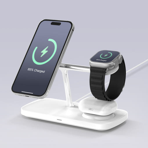 만렙 Qi2 3in1 제품 충전 모습