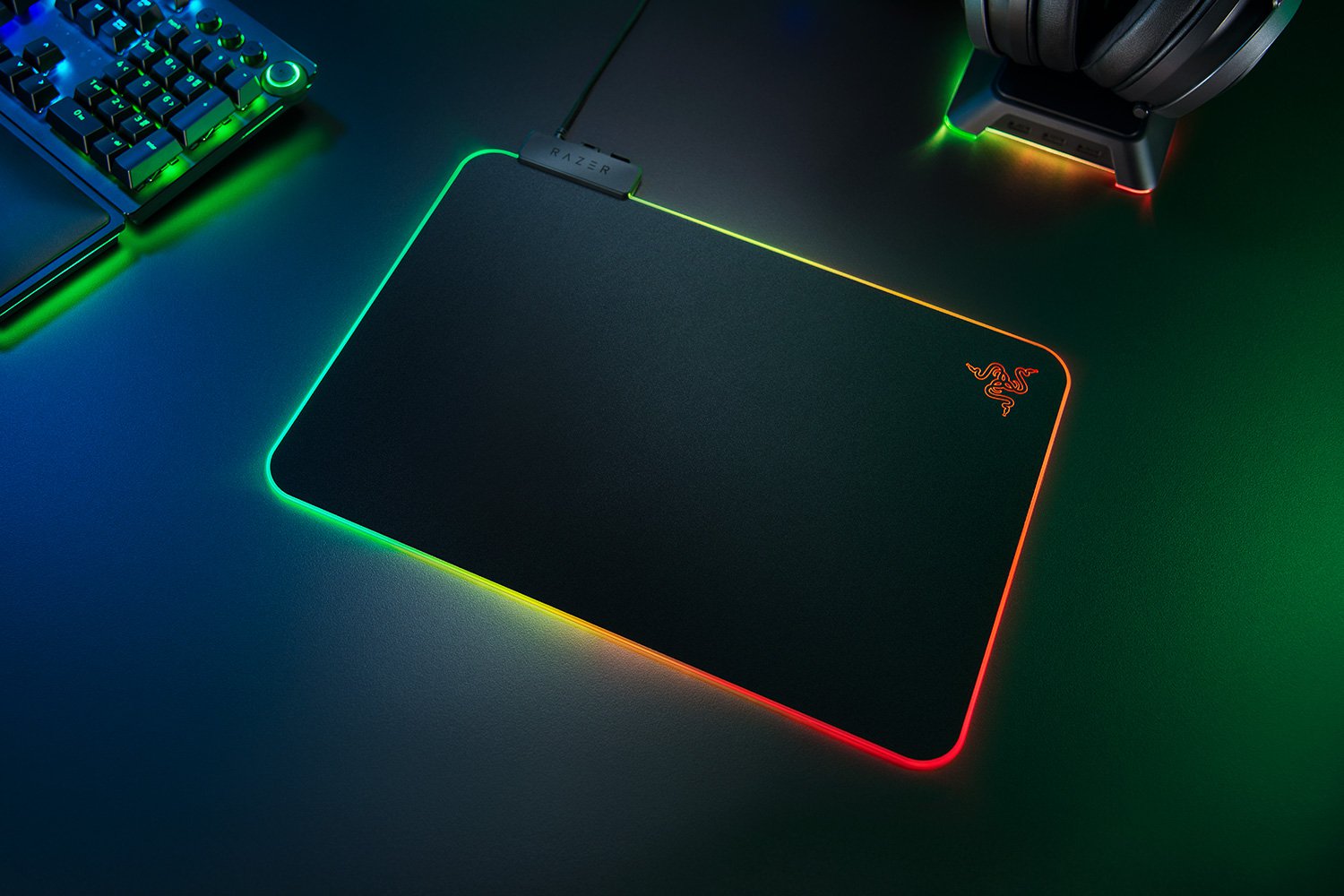 [국내정발] 레이저 파이어플라이 V2 RGB 마우스패드 - 상세 이미지 3