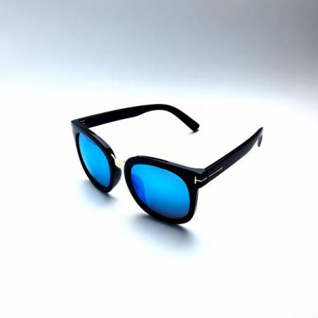 뿔테 패션 선글라스 스타일 디자인 편안함 트렌디 코디 액세서리 선선함 피부 선케어 여름