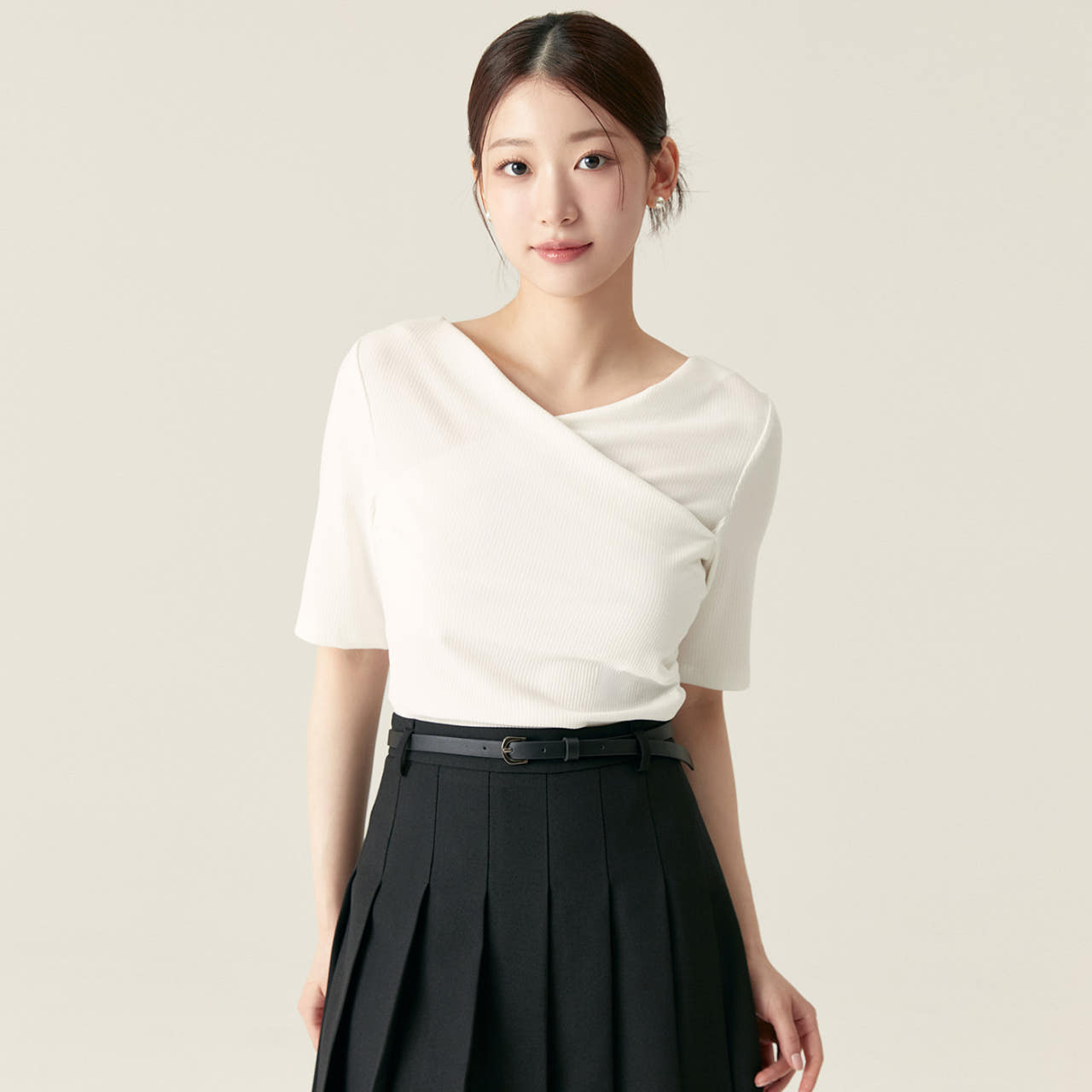 로엠 랩 반팔 티셔츠 RMHWF24R18 - 상품 이미지