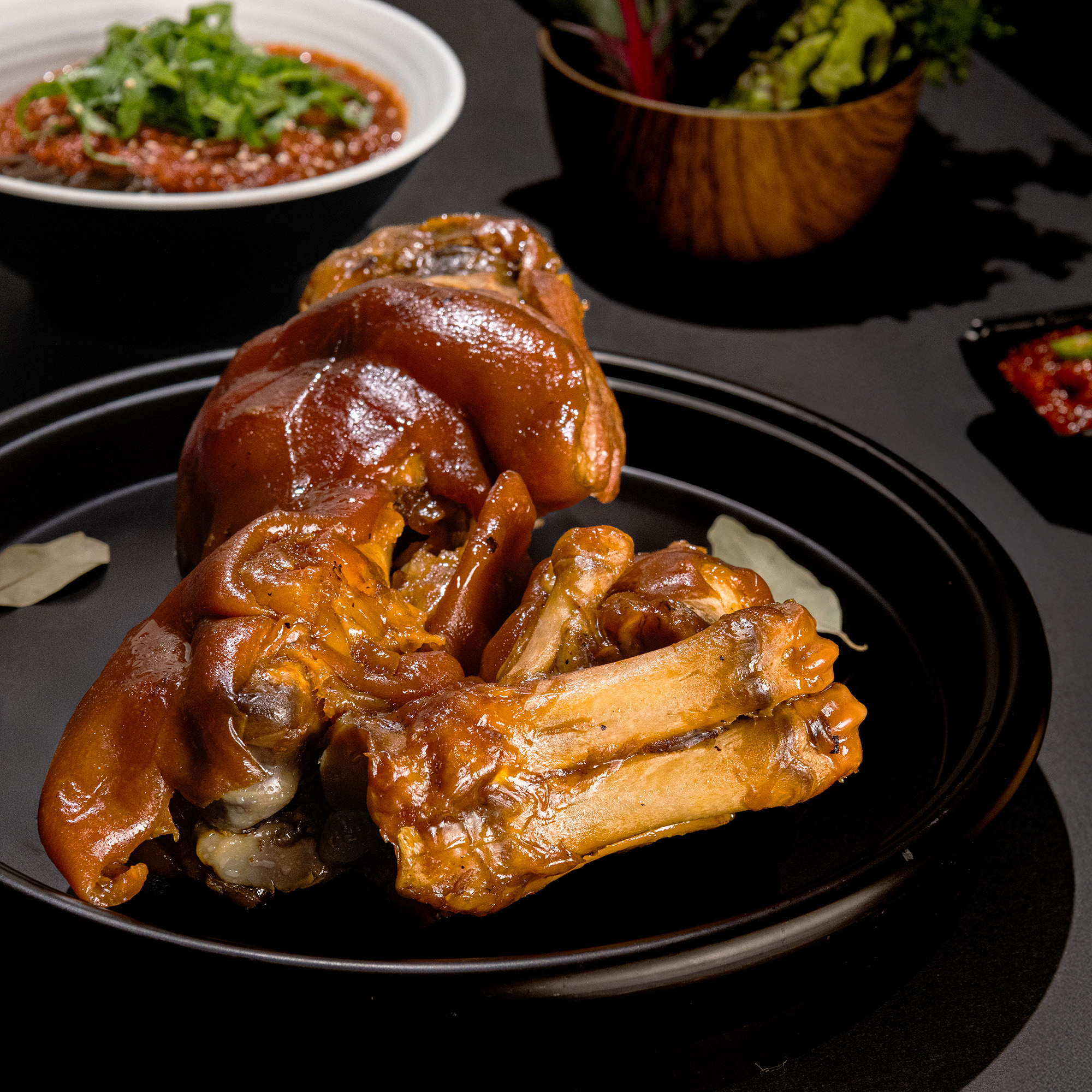 호시절 양산 족발 맛집 집들이 홈파티 캠핑 요리 음식 국내산 한돈 왕족발 1.3kg 이상 - 상세 이미지 3