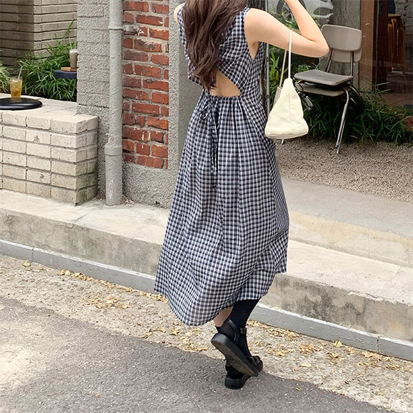 베로나 백셔링 체크 슬리브리스 롱 원피스 op16117