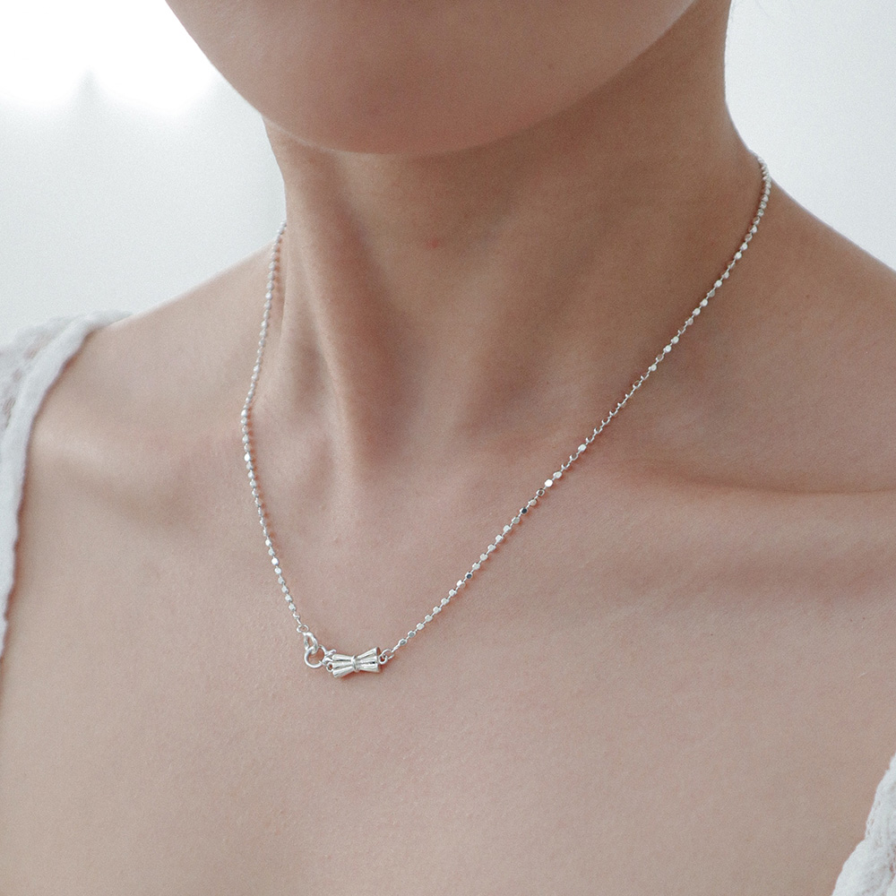글로우 도트 보우 네크리스 실버925 기본목걸이 Glow Dot Bow Necklace - 상세 이미지 2